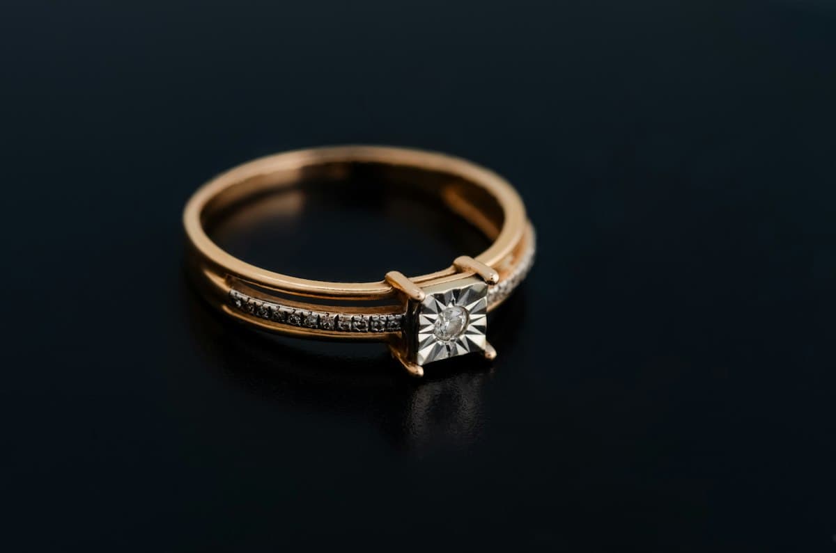 Sculpted Gold Ring